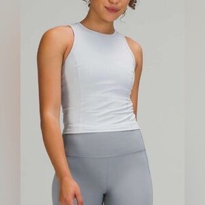 4C) Lululemon Nulux Racerback Cropped Run Tank Top
Starlight size 8 NWT